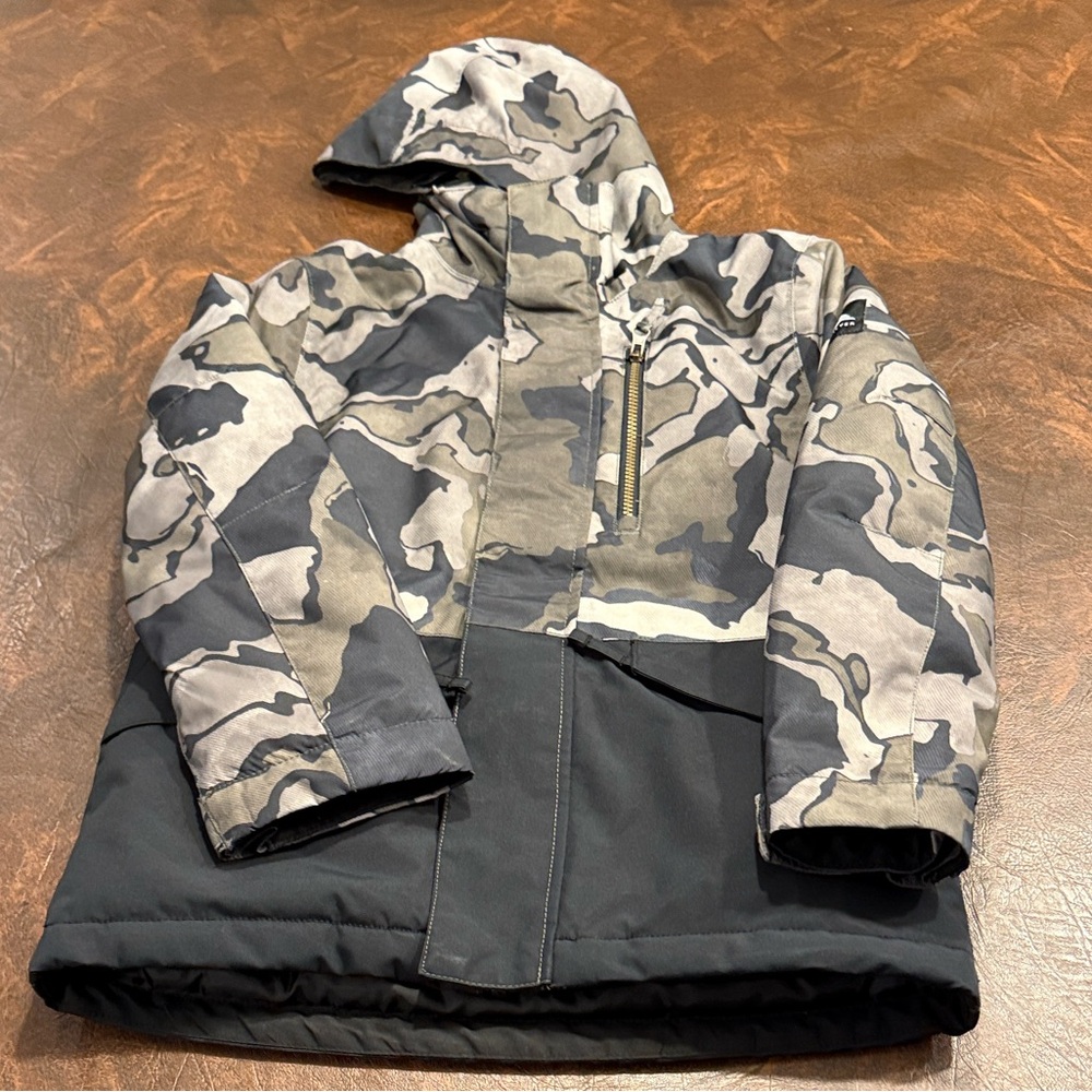 Like new Burton boys, ski and snowboard Camouflage Hooded Jacket size 10 - Picture 2 of 4